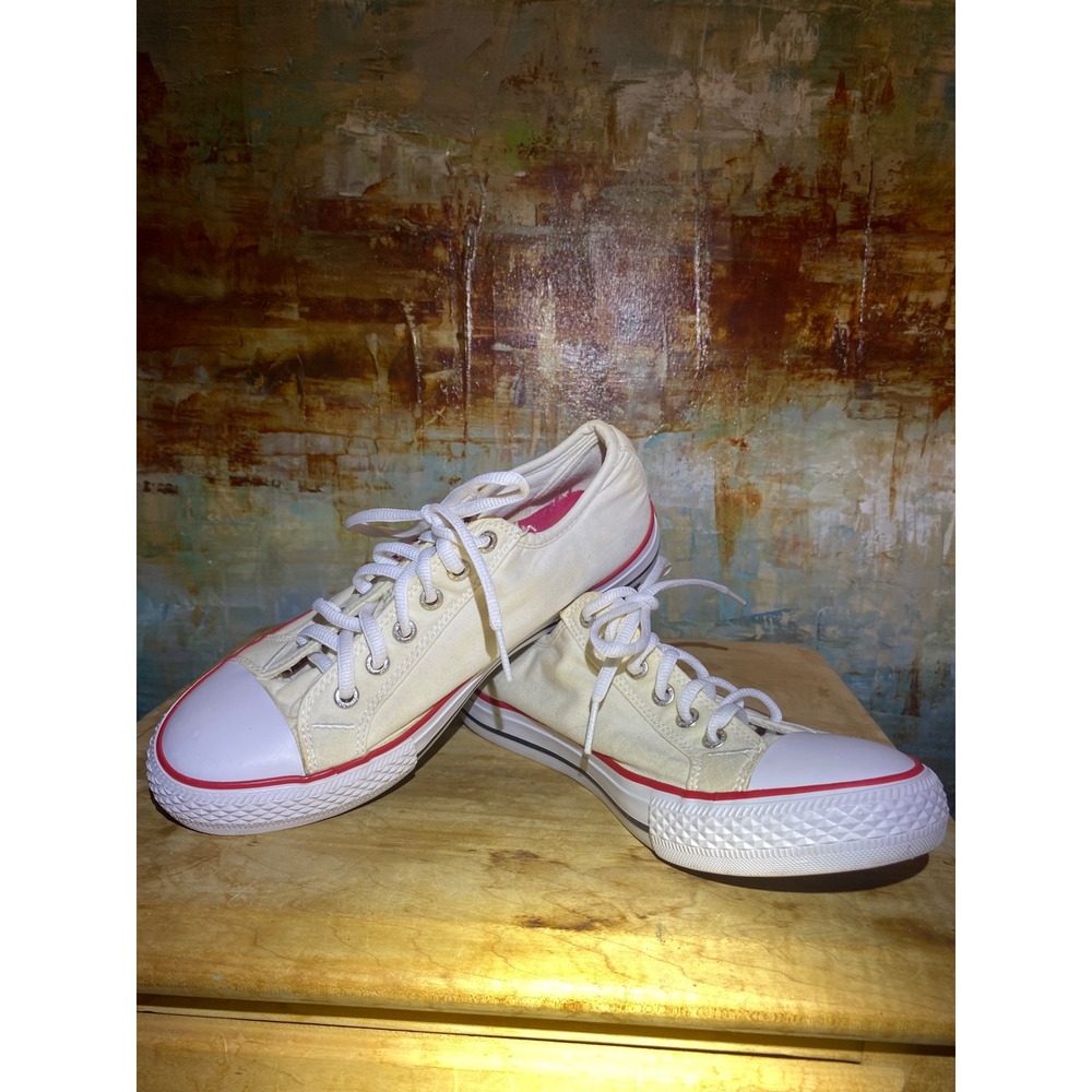 Levis Womens Low Top Canvas Sneakers Cream‎ Off White Red 526418X30W Size 7.5